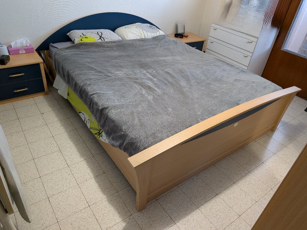 Chambre à coucher (Lit 1m60+armoire+2x tables de chevet), Maison & Meubles, Chambre à coucher | Chambres à coucher complètes, Enlèvement
