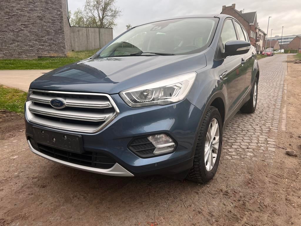 Ford Kuga 2019 1.5 benzine 68000km, Auto's, 1498 cc, Blauw, Leder en Stof, Bedrijf