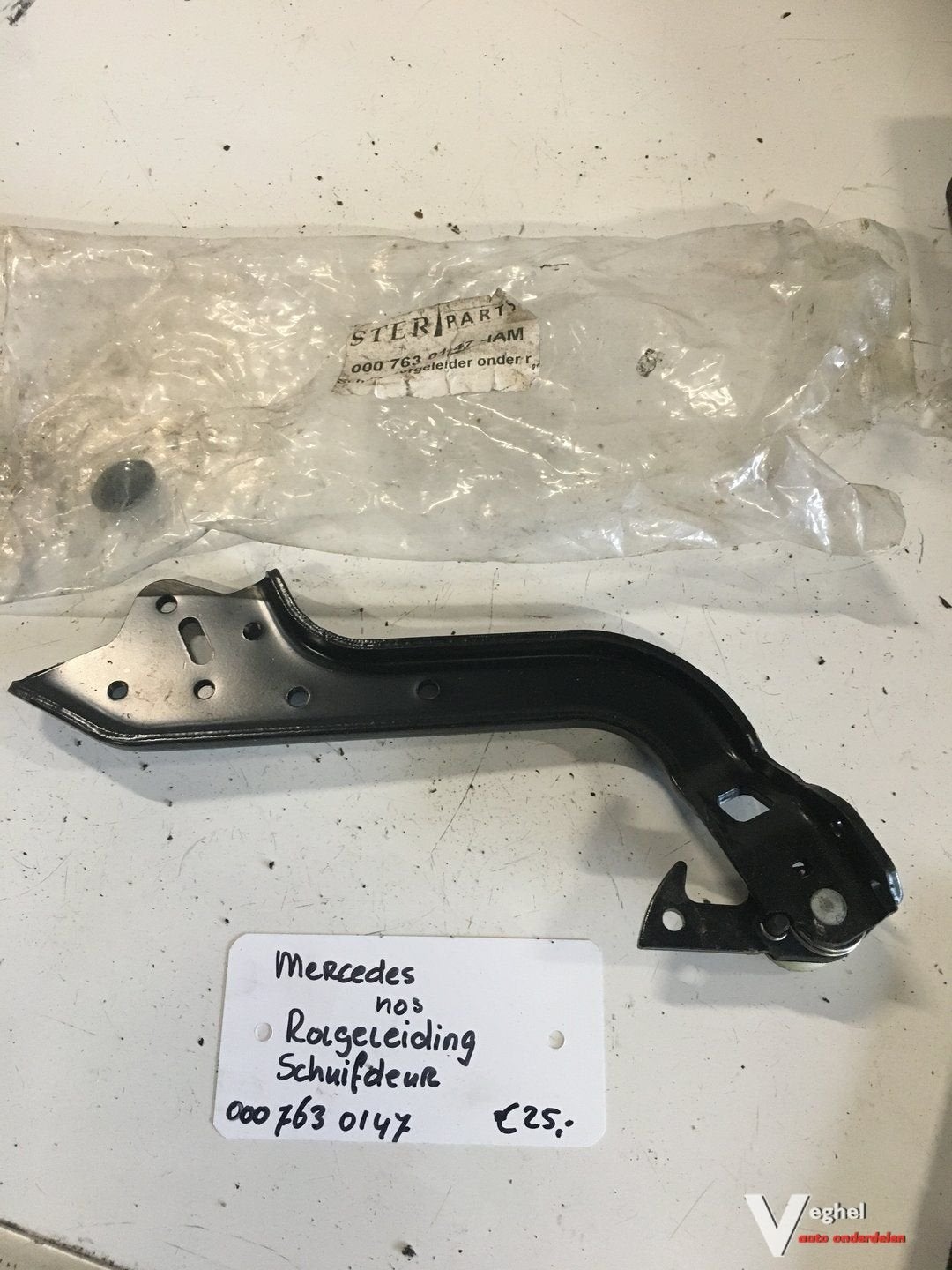 Mercedes schuifdeur  rolgeleiding NOS MB nr : 000 763 0147, Auto-onderdelen, Gebruikt, -, Deur, -