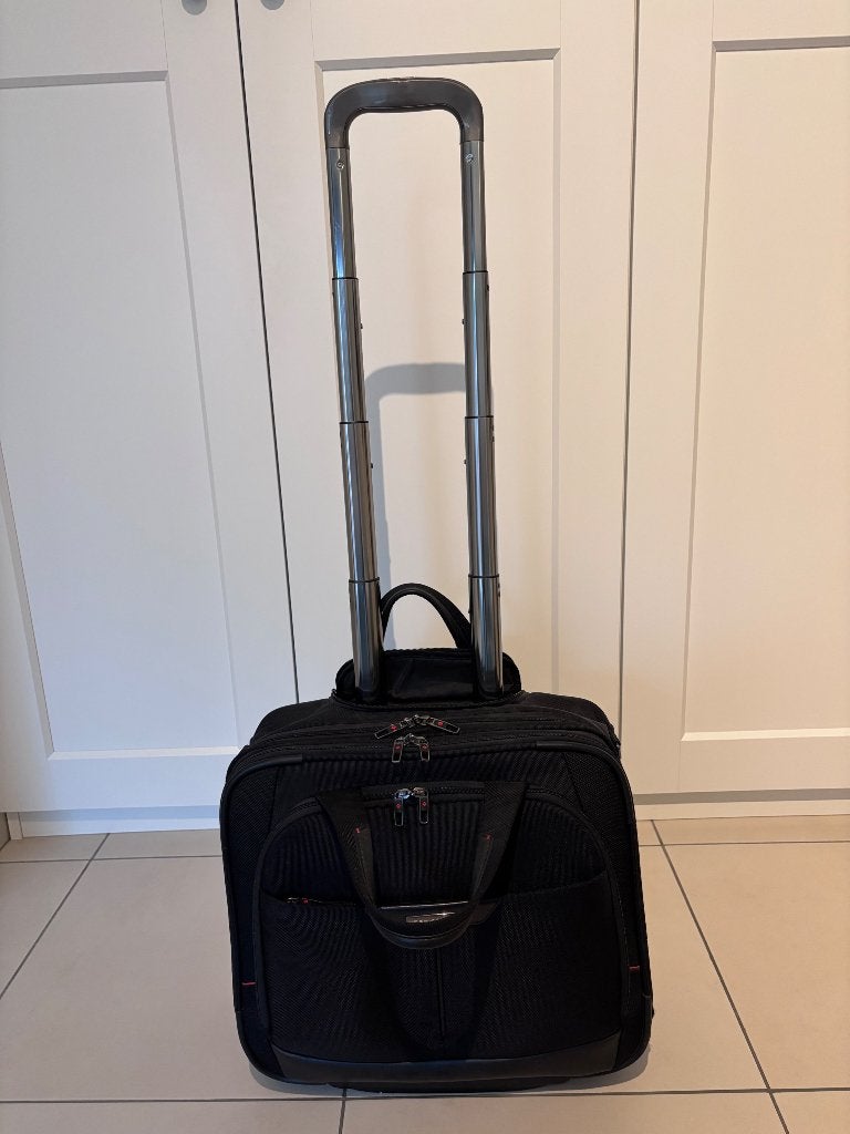 Luxe Samsonite laptop trolley, Computers en Software, Laptoptassen, Zo goed als nieuw, Trolleytas, 16 inch, Samsonite, Gevoerd laptopvak