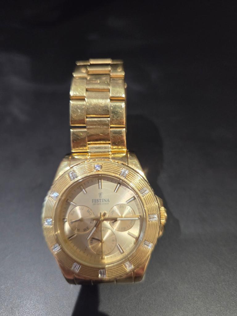 Montre femme Festina, Enlèvement, Or, Or