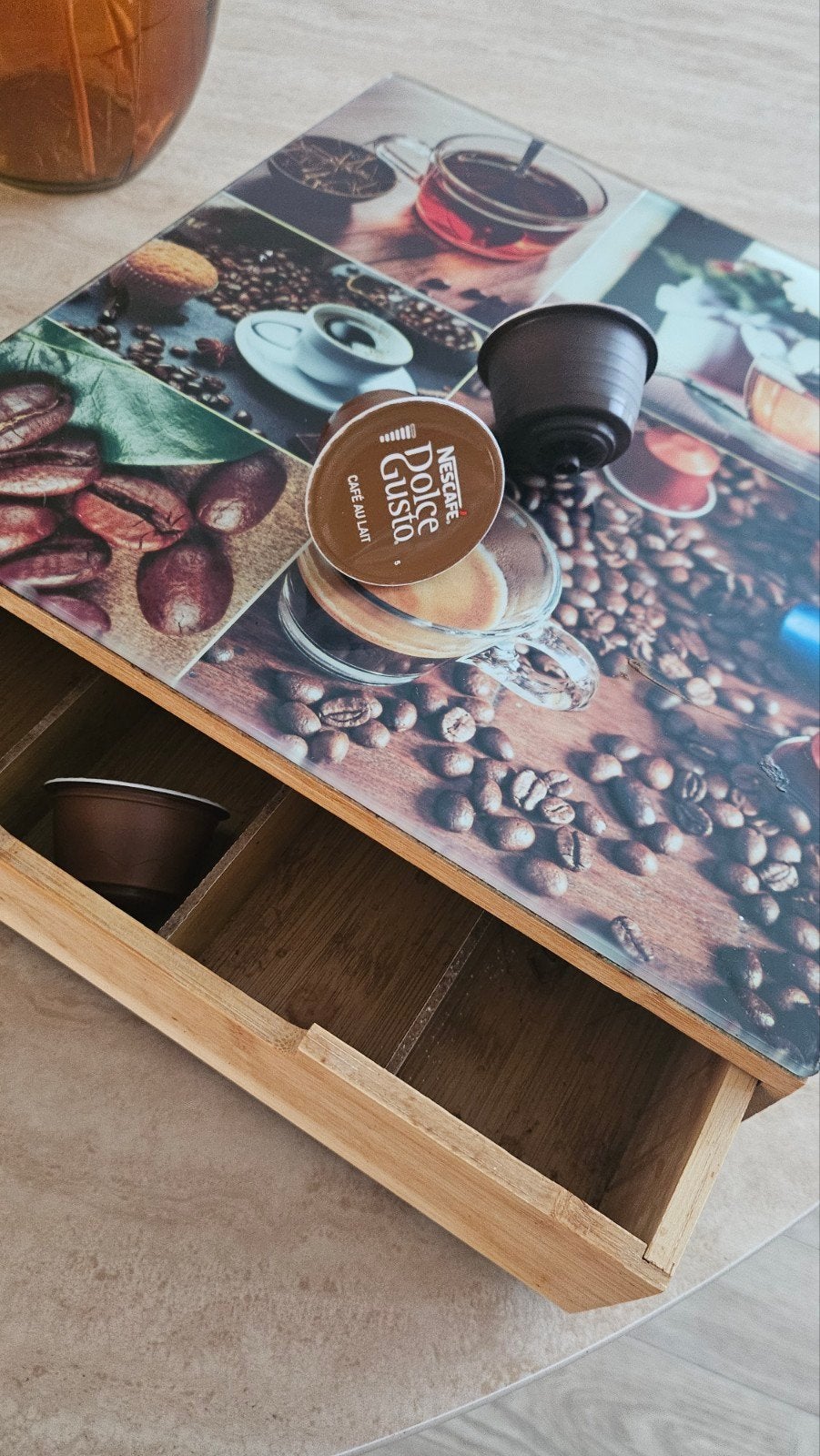 Koffiecup of theedoos, Ophalen