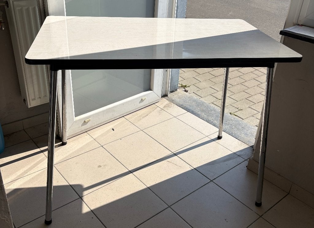 Table à vendre, Cinq personnes ou plus, 50 à 100 cm, Enlèvement, Utilisé