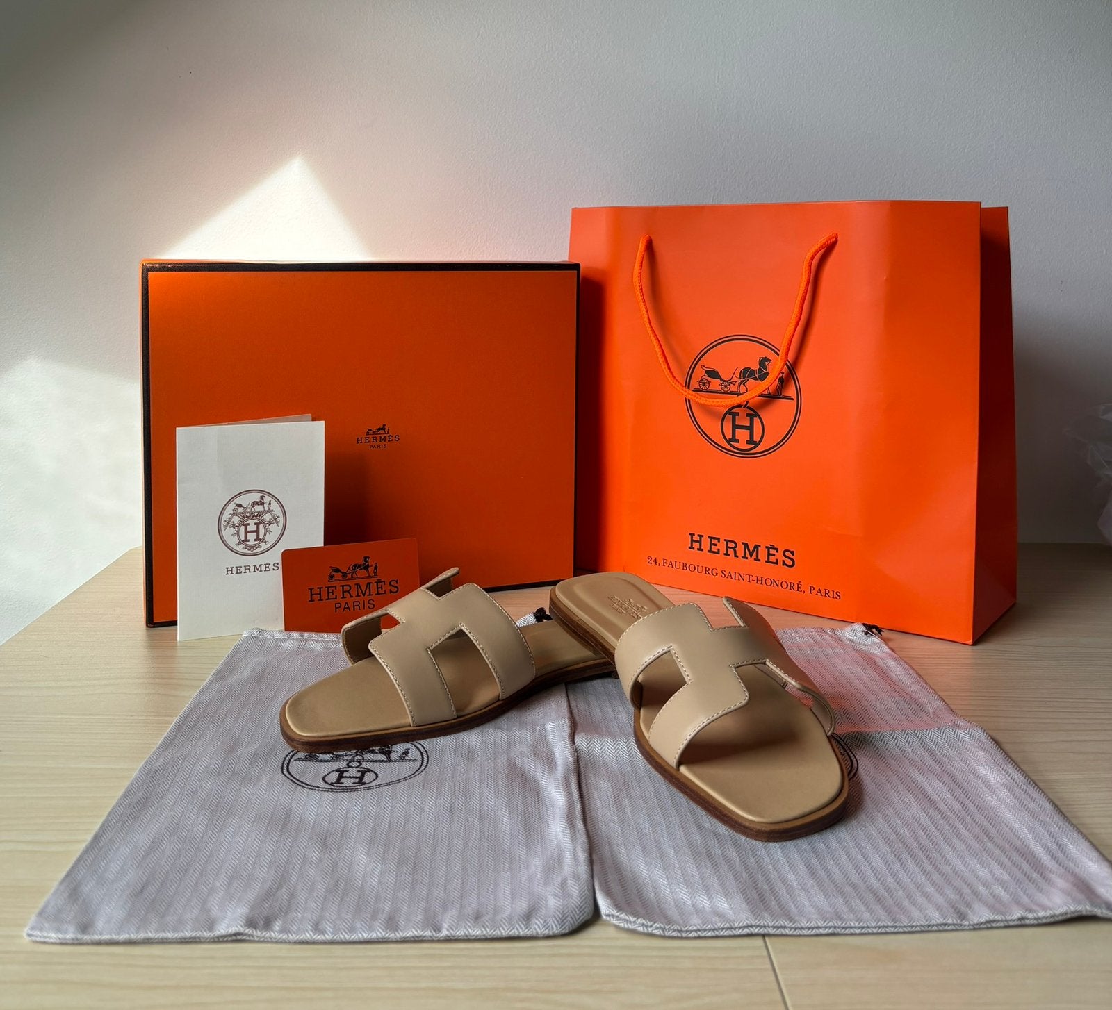 Sandales hermes, Enlèvement ou Envoi, Comme neuf