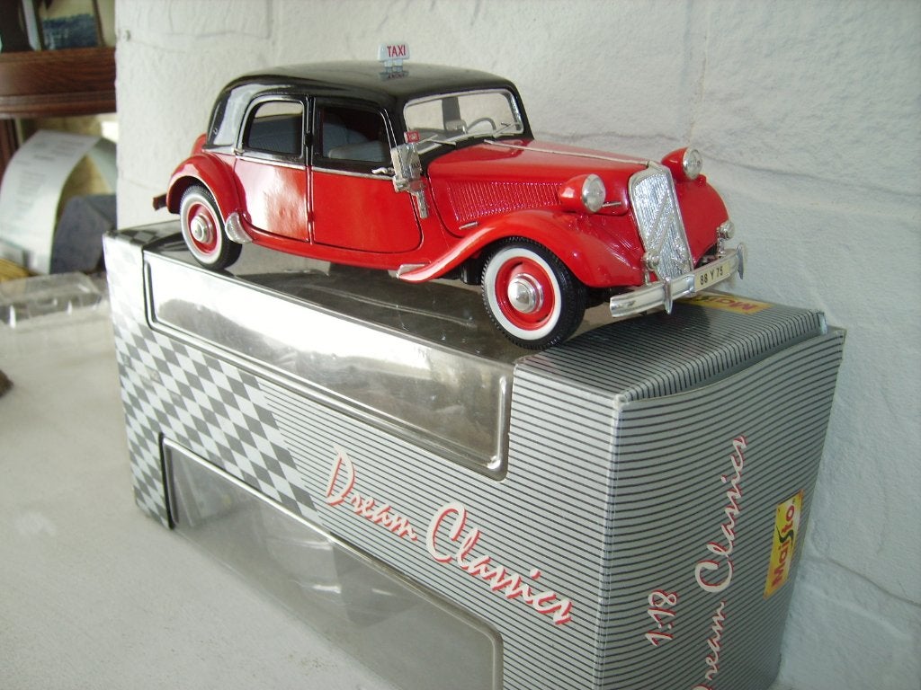 MAISTO TRACTION AVANT « TAXI » 15 cv/6 cylindres/1952, Enlèvement ou Envoi, Neuf, Voiture, Maisto