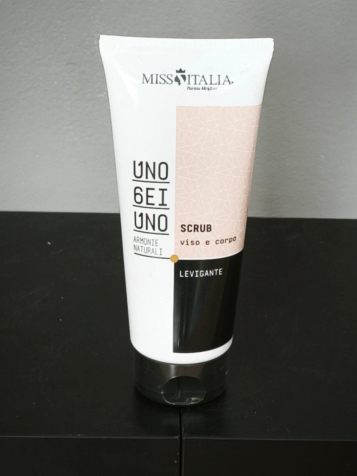 exfoliant visage et corps, Enlèvement ou Envoi, Neuf, Tout le visage, Nettoyage