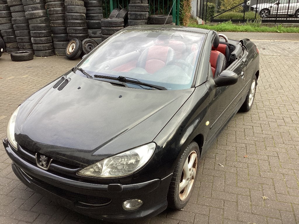 Peugeot 206CC. Benzine, Autos, Cuir, Achat, 82 kW, Cabriolet