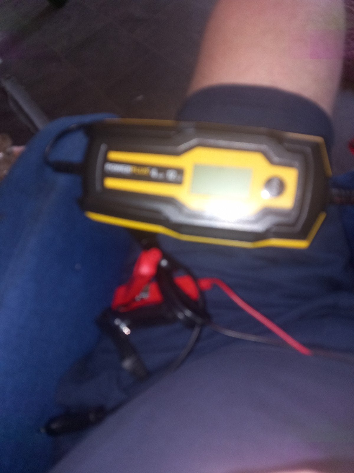 A vendre chargeur batterie nouveau  12v tel 0496 999015, Autos : Pièces & Accessoires, Enlèvement