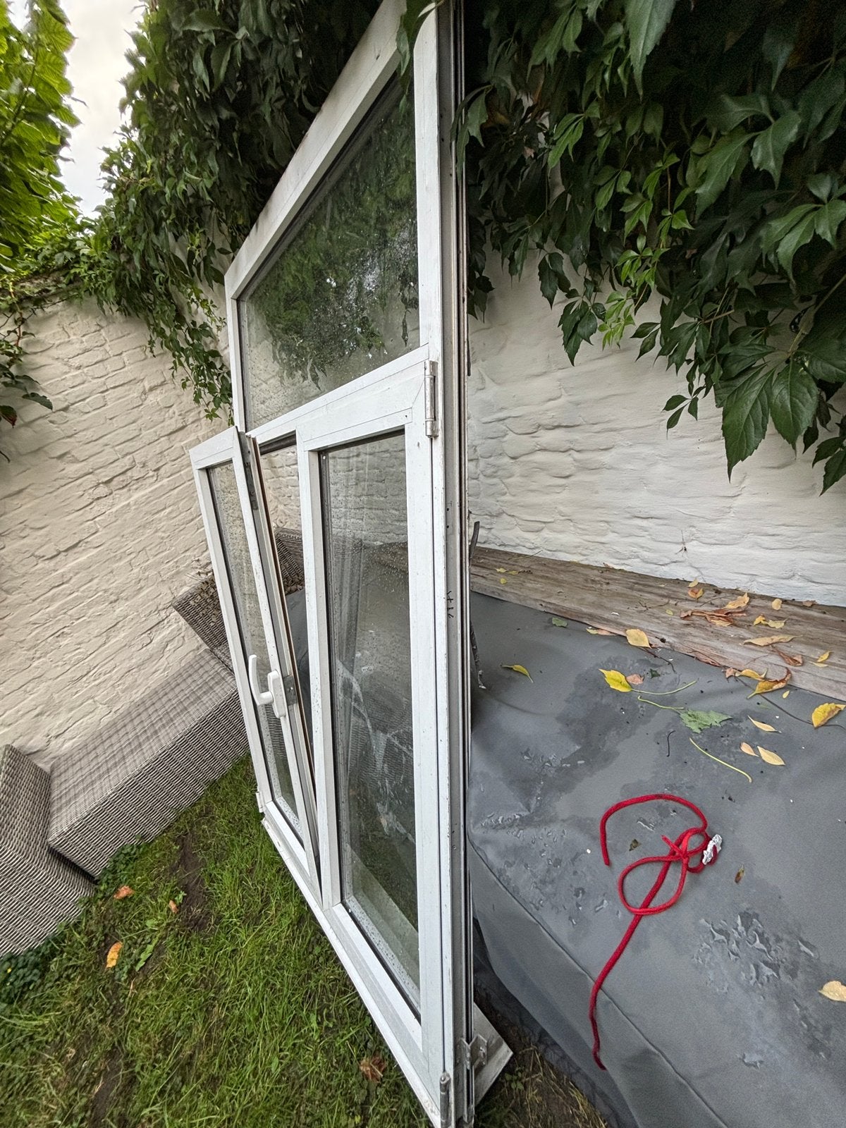 Fenêtre à poulet inclinable en aluminium, peinte en blanc, Châssis de fenêtre, 75 à 150 cm, Aluminium, Comme neuf