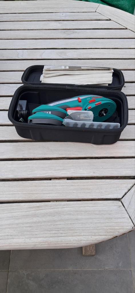 Cisailles à gazon et arbustes Bosch Isio, Jardin & Terrasse, Taille-haies, Enlèvement ou Envoi, Batterie