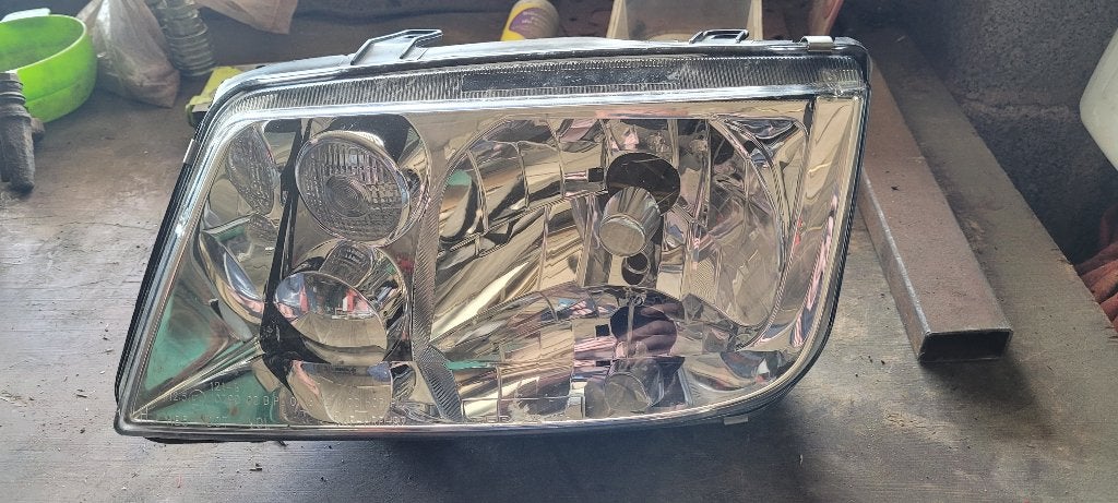 Phare VW Bora, Autos : Pièces & Accessoires, Enlèvement ou Envoi, Utilisé, Volkswagen