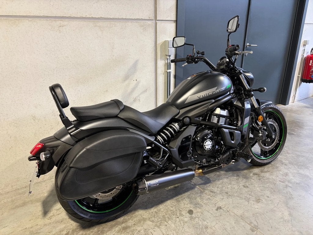 Kawasaki Vulcan S SE 35kW met Arrow uitlaat en tassenset als, Motoren, Chopper, Bedrijf, 650 cc, 12 t/m 35 kW