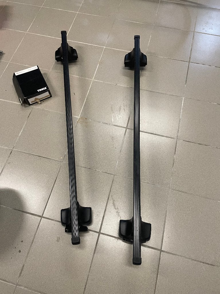 THULE rapid system 754 + Thule square bars voor dakkoffer, Auto diversen, Dakdragers, Ophalen, Zo goed als nieuw