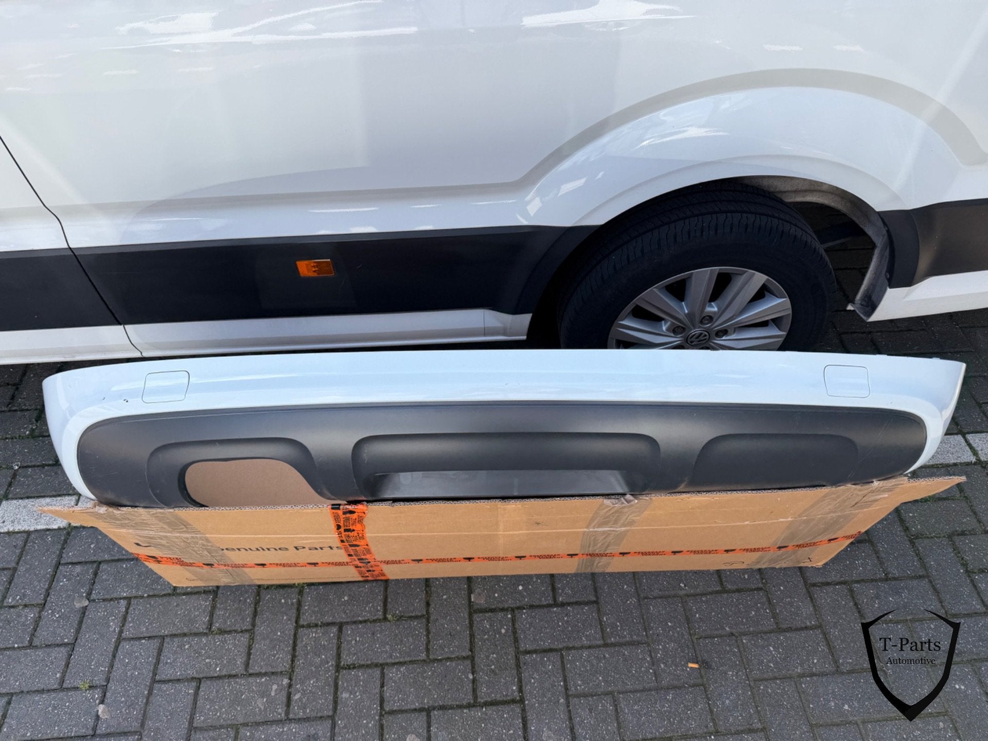 Audi q5 achterbumper spoiler 8u0807521, Auto-onderdelen, Gebruikt, AUDI AG, Auto-Union-Strasse 1
85045  Ingolstadt, DE, Audi