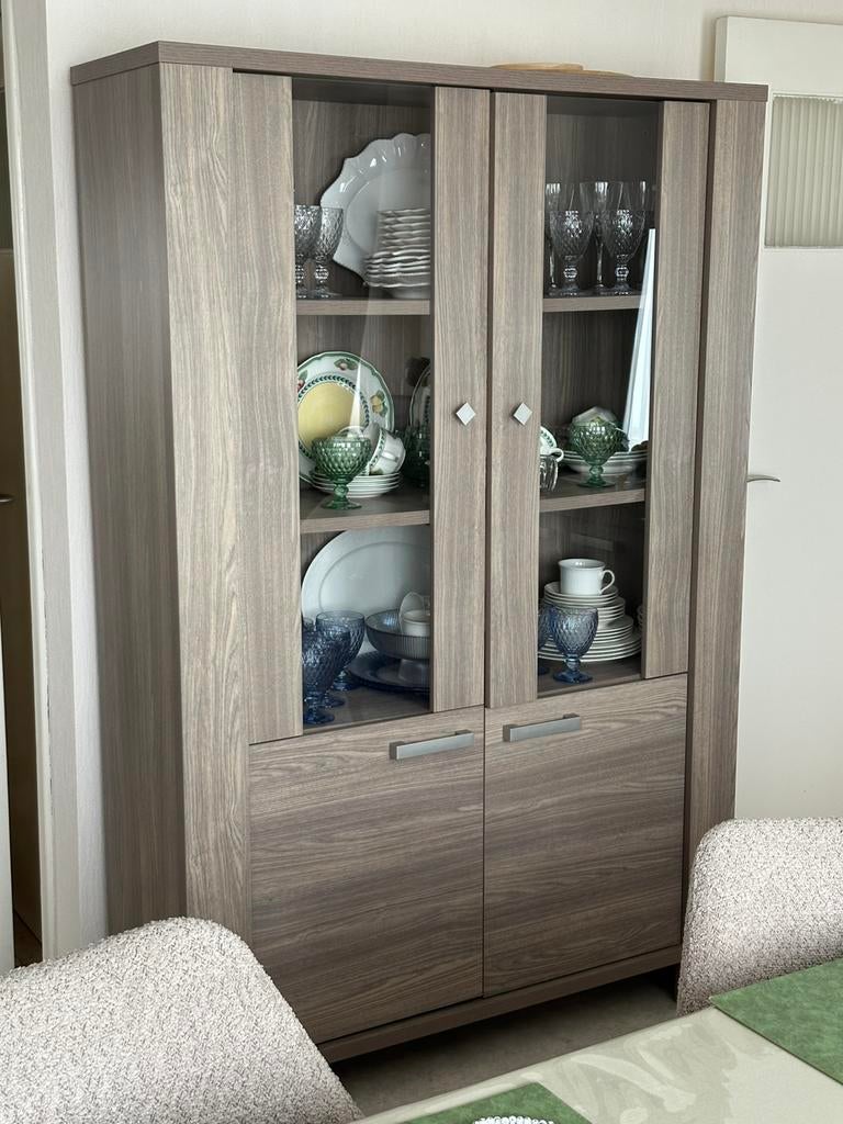 Complete eetkamer - stoelen niet inbegrepen, Ophalen, Zo goed als nieuw