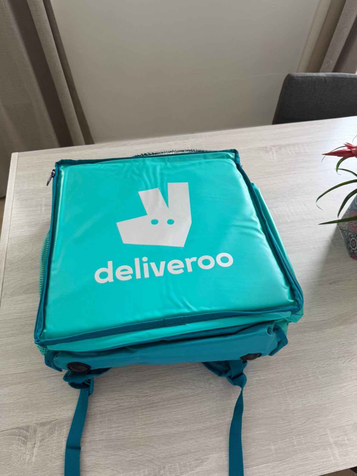 Grand sac isotherme deliveroo neuf, Caravanes & Camping, Glacières, Enlèvement, Comme neuf, Sac isotherme