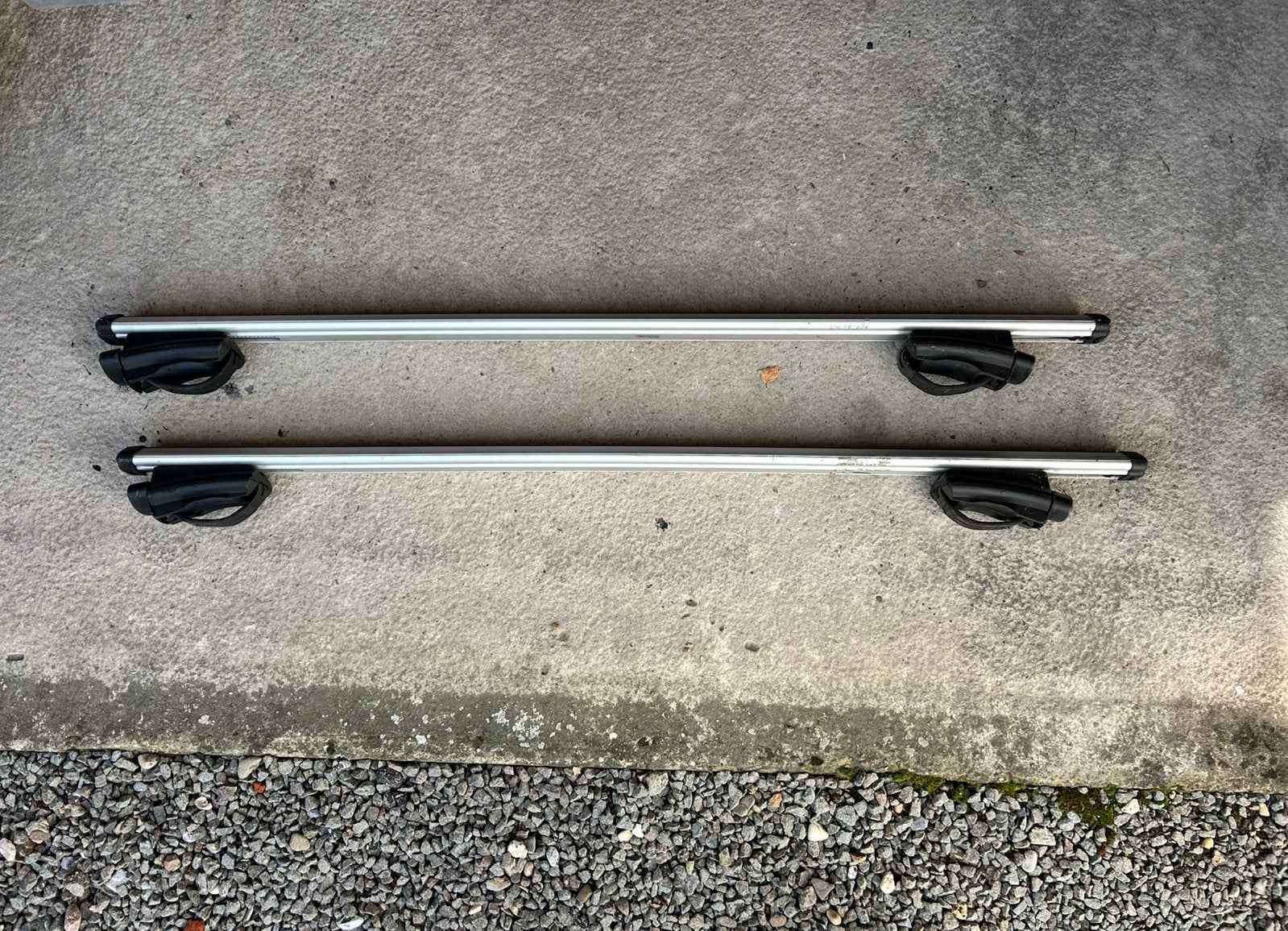 Thule dakdragers voor vw caddy - roofrail, Auto diversen, Ophalen, Zo goed als nieuw