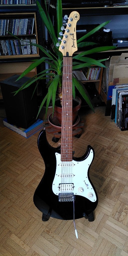 Yamaha Pacifica 112J, Musique & Instruments, Enlèvement