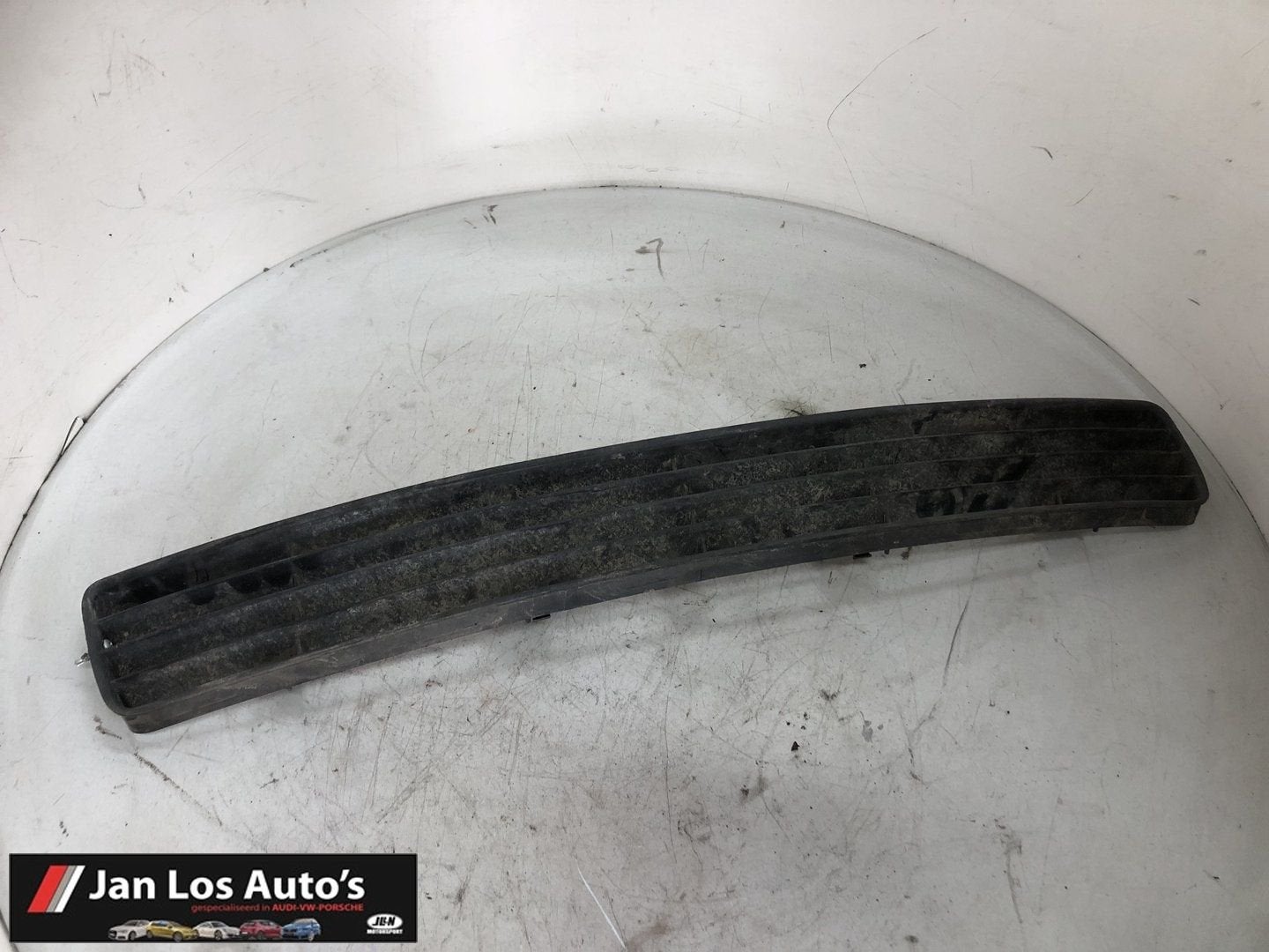 Audi A4 B5 8D0 bumperrooster midden, Gebruikt, -, -, -