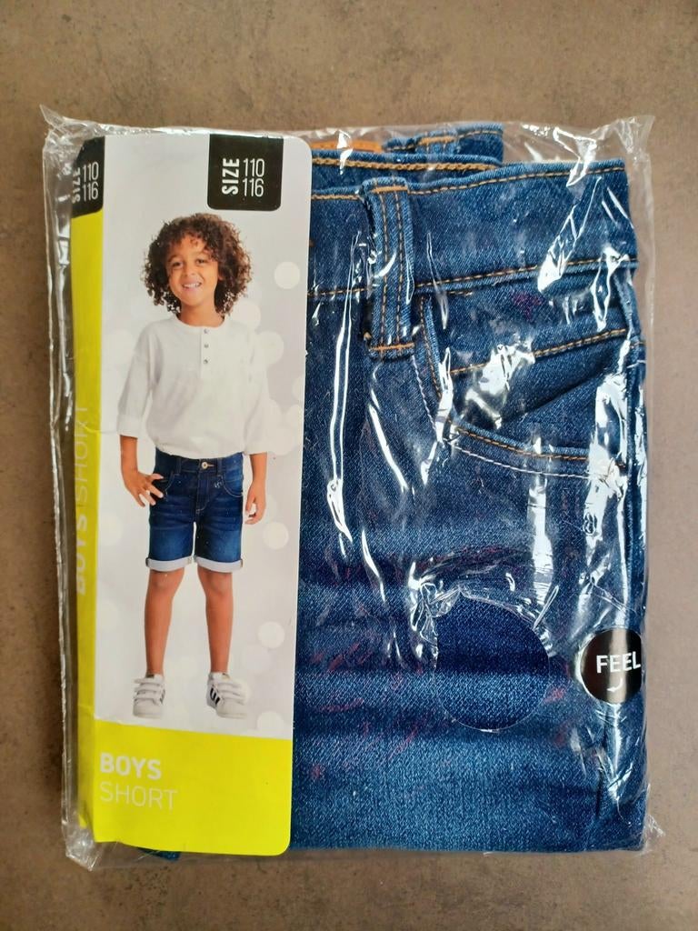 Jeansshort jongen maat 110-116 NIEUW, Enlèvement, Neuf, Garçon, Pantalon