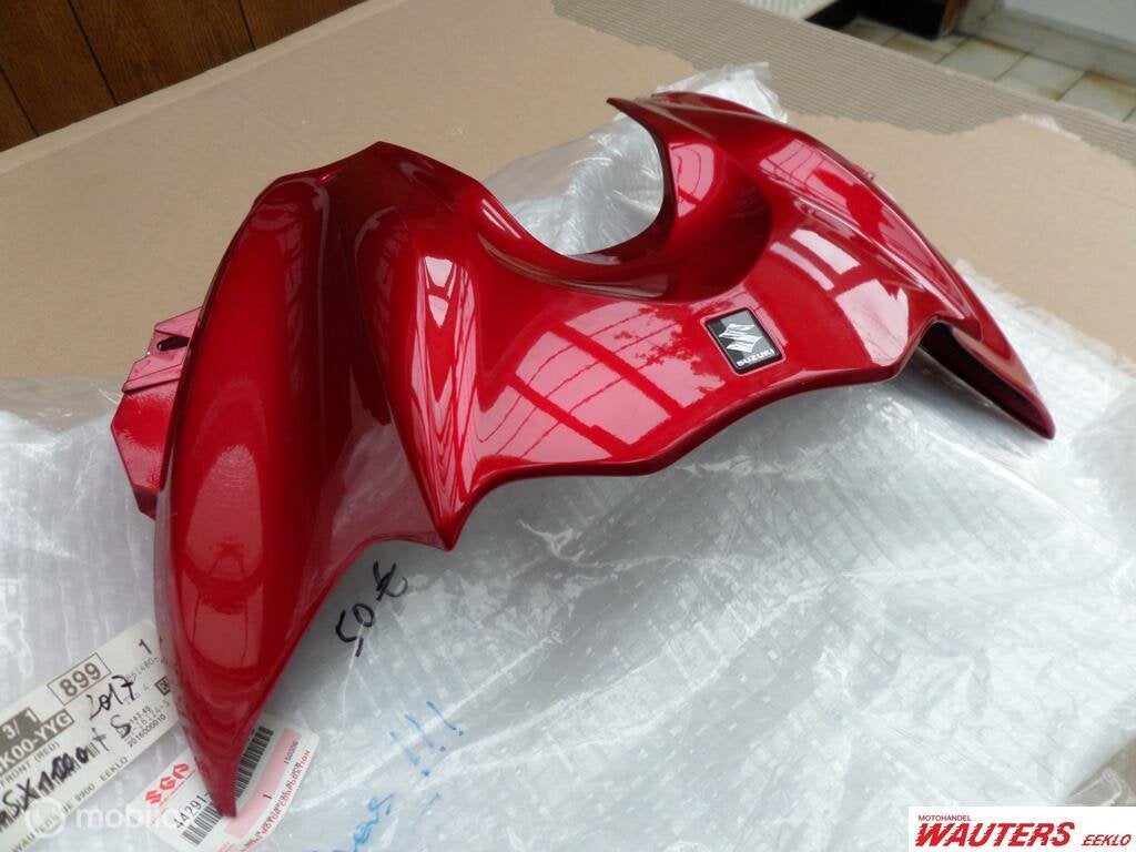 Benzinetank deksel suzuki gsx1000s, Motoren, Gebruikt, Ophalen of Verzenden