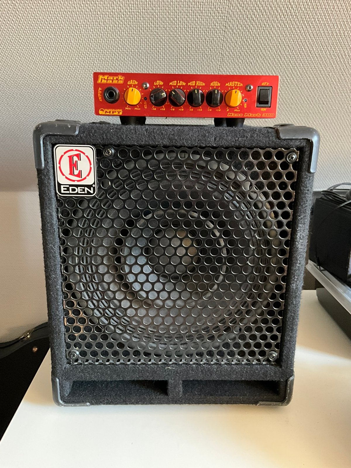 Basversterker Markbass en Eden Cabinet 300W, Ophalen, Zo goed als nieuw