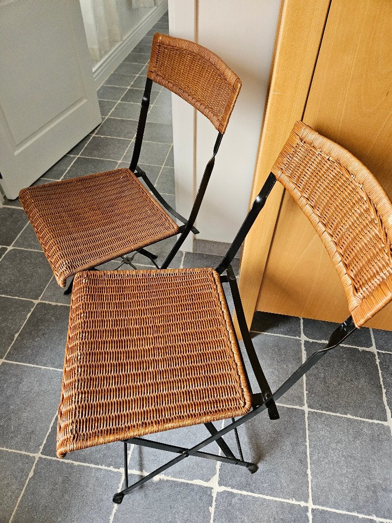 2 mooie, rieten stoelen, Huis en Inrichting, Stoelen, Ophalen, Bruin, Metaal, Twee