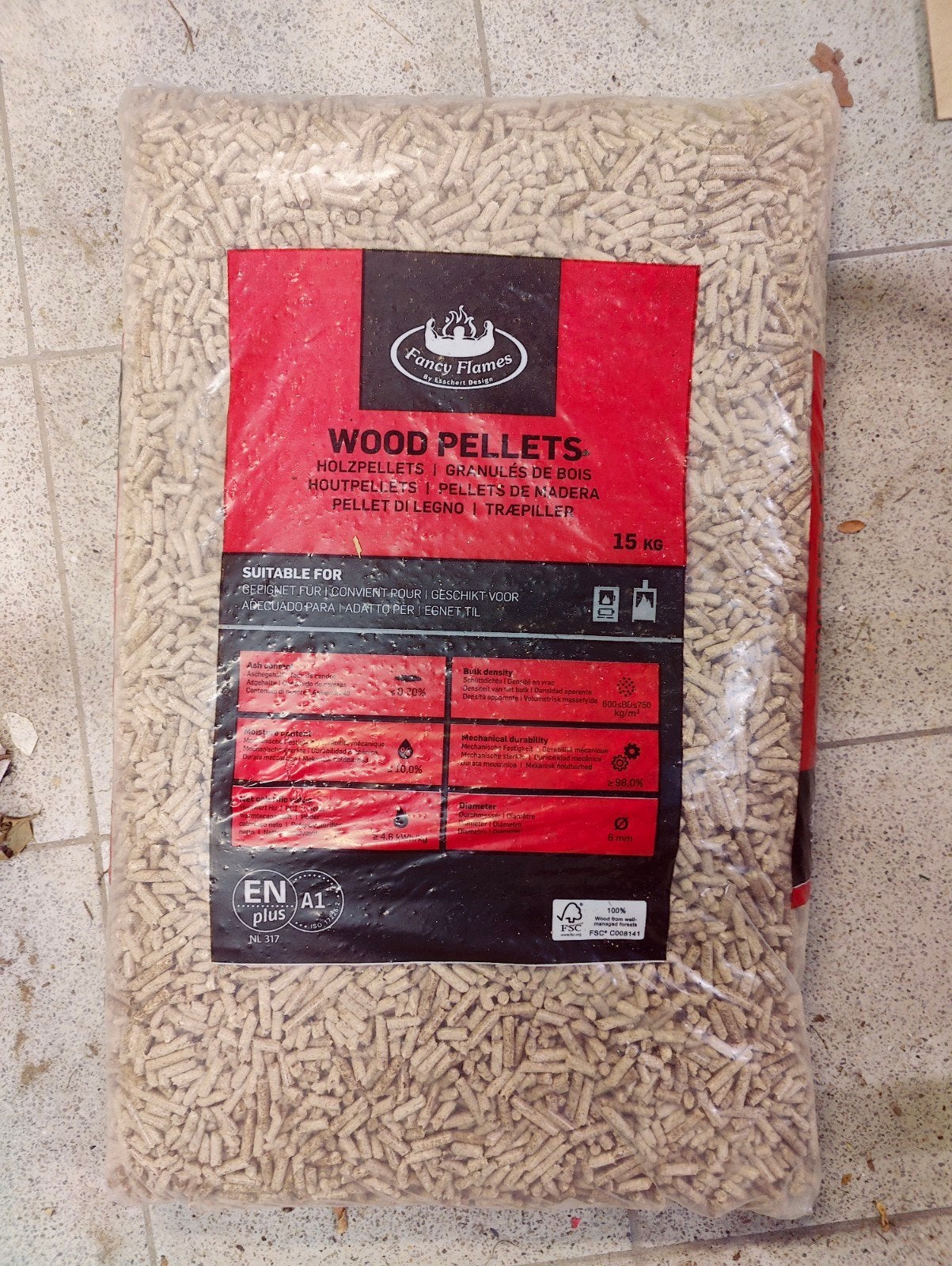 Garageverkoop: wood pellets, Ophalen