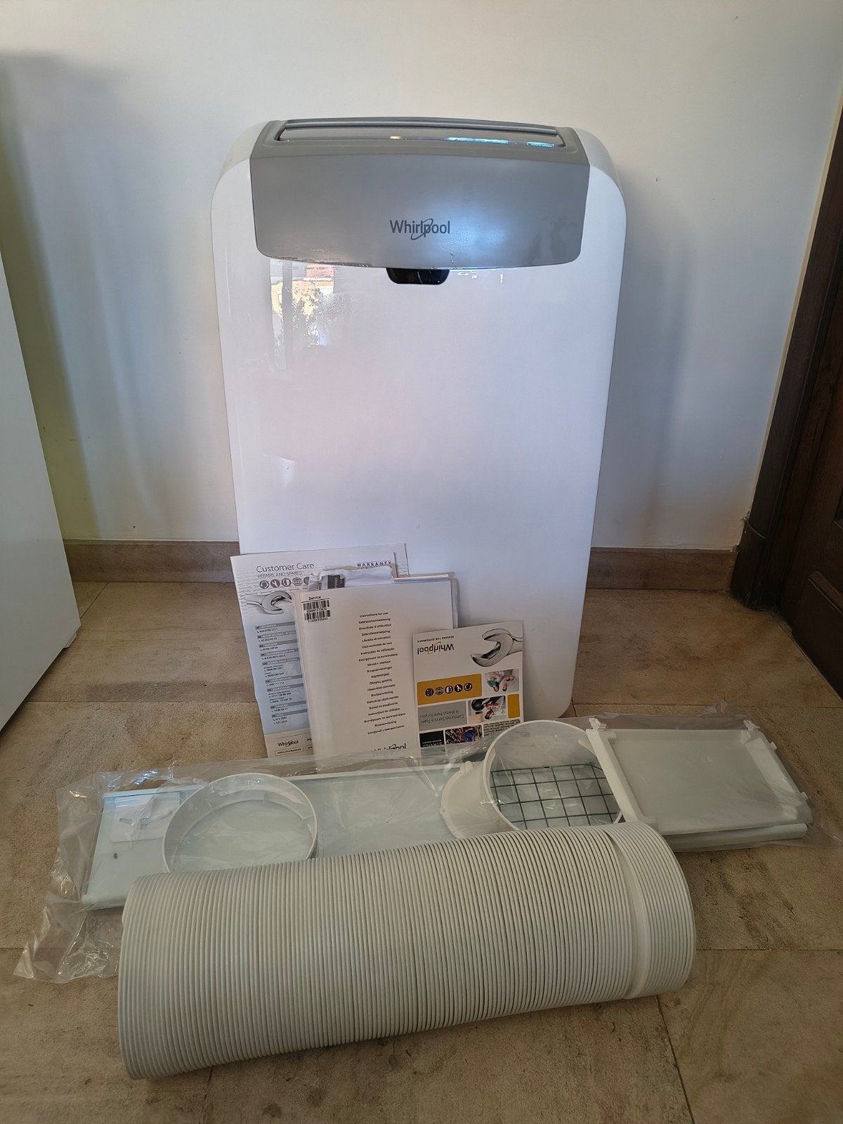 mobiele airco Whirlpool PACW212HP + bijhorende afvoer, Elektronische apparatuur, Airco's, Ophalen, Mobiele airco, Afstandsbediening