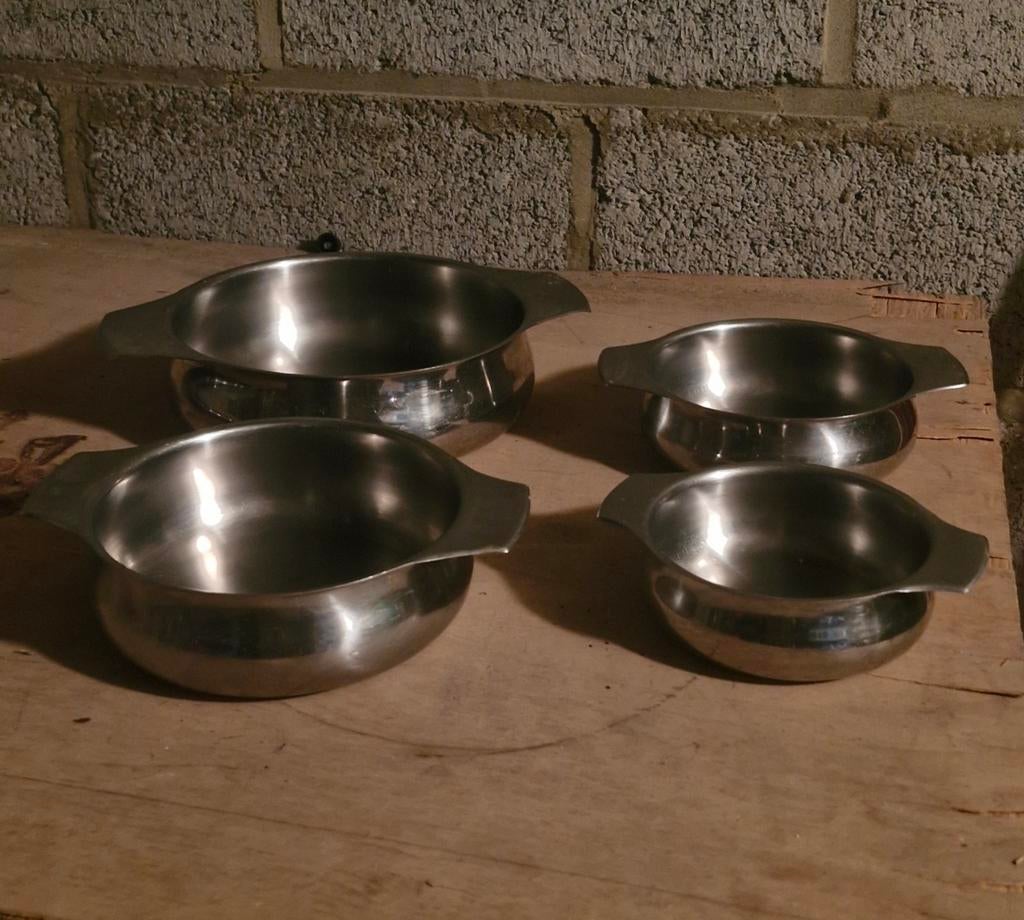 4 bols VINTAGES.SUS- INOX 18/10, Maison & Meubles, Enlèvement, Inox