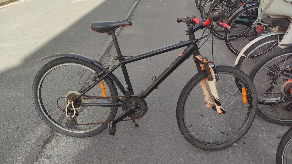 2 jongensfietsen en ene meisjes fiets van btwin, Gebruikt, Versnellingen, Btwin, Ophalen