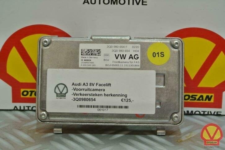 audi a3 8v facelift pare brise cam ra reconnaissance des pan, AUDI AG, Auto-Union-Strasse 1
85045  Ingolstadt, DE, Audi, Utilisé