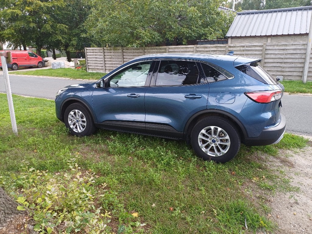 Ford Kuga 2.5i PHEV Titanium met 225PK, Autos, Achat, Entretenue par le concessionnaire, Noir, 5 portes