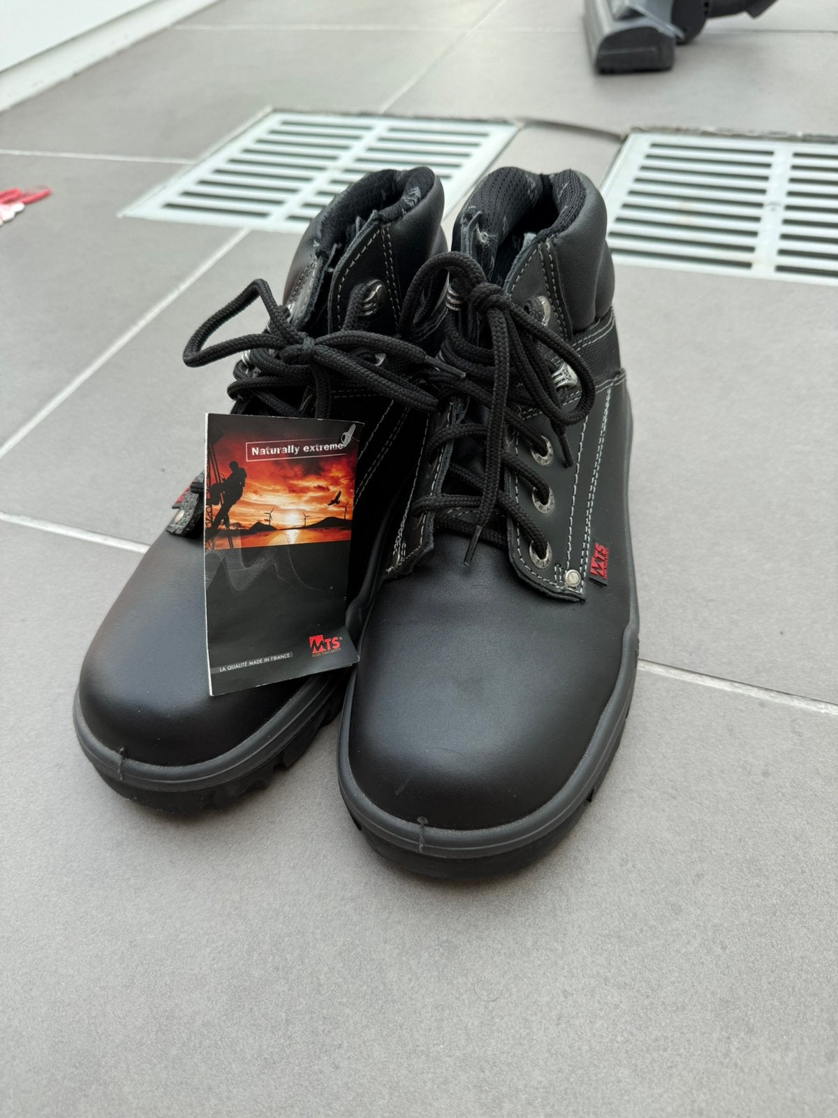 Werkschoenen, Ophalen, Zo goed als nieuw