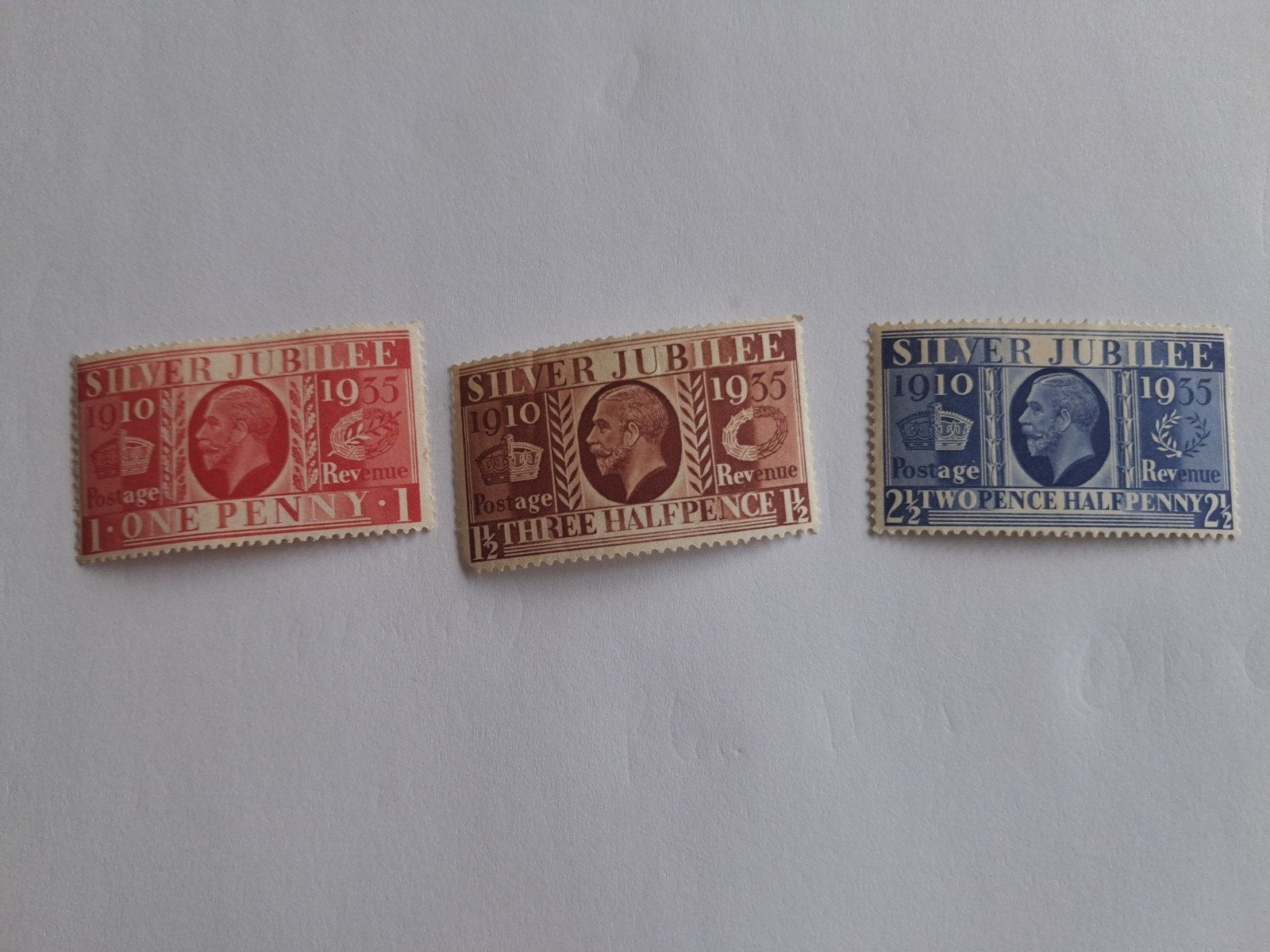 Royaume Uni 7 mai 1935 3 timbres Jubilé d'Argent, Enlèvement ou Envoi
