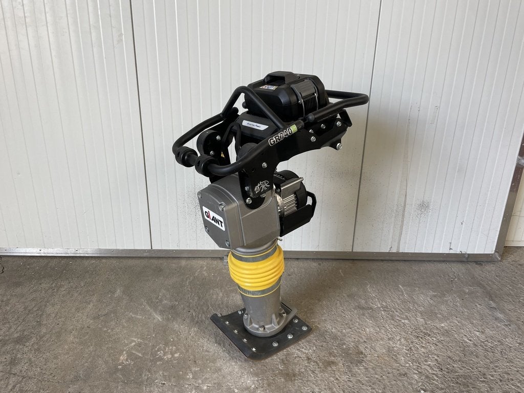 Giant GR740 E trilstamper DEMO electrisch, Zakelijke goederen, Tobroco, Info@tobroco.nl, Sprendlingenstraat 57
5061 KM  Oisterwijk, NL
