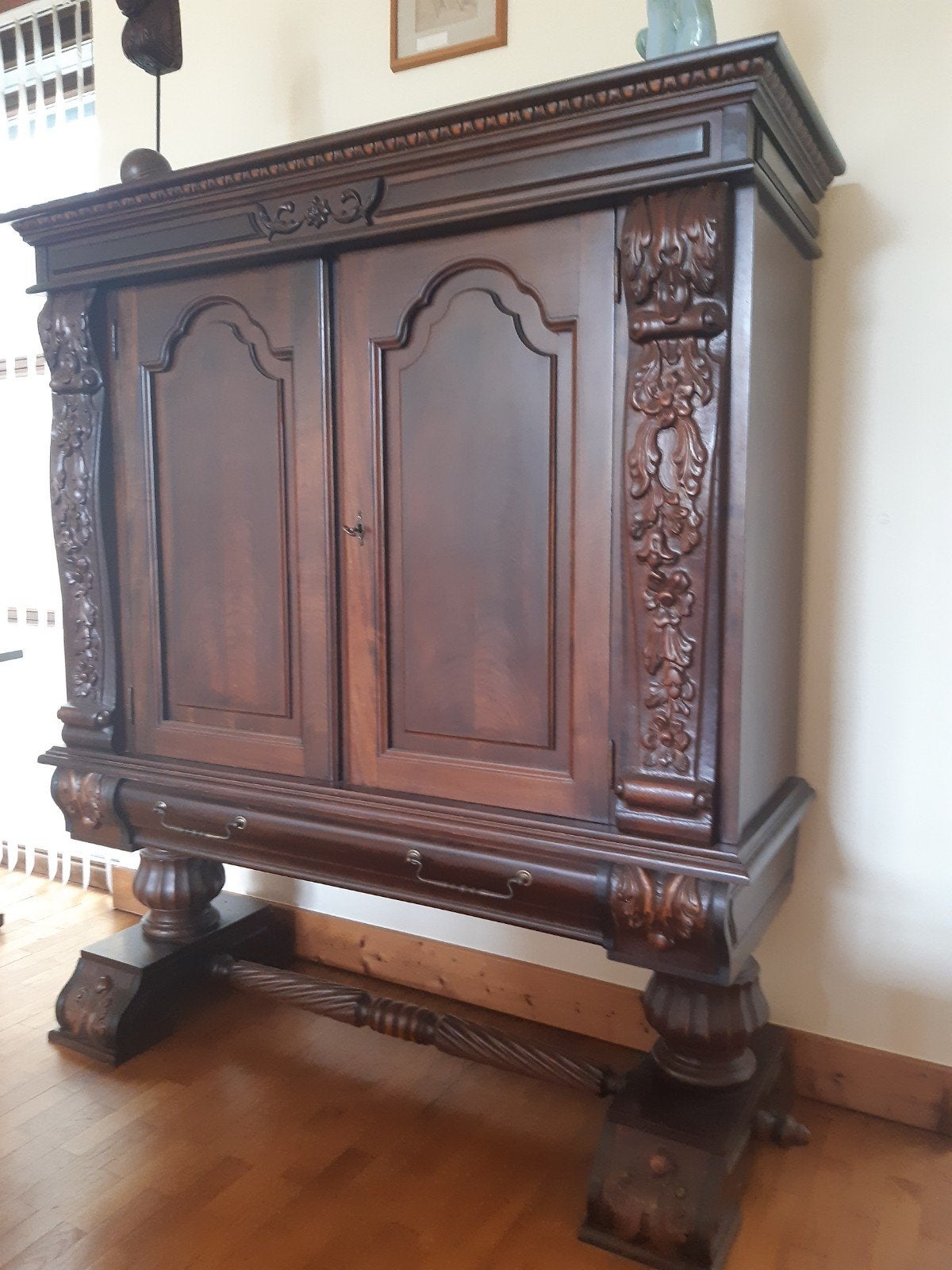 Neo-Renaissance Kabinetkast (in stijl Henri II), Ophalen