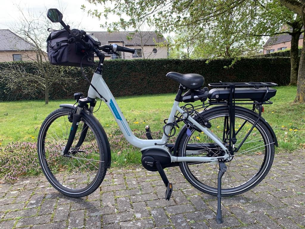Victoria elektrische damesfiets met lage instap., Fietsen en Brommers, Zo goed als nieuw, 47 tot 51 cm, 50 km per accu of meer