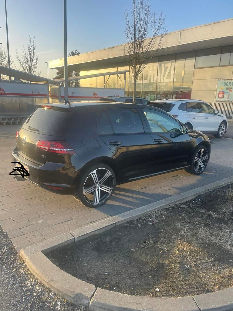 Mooie Golf 7 met weinig km en veel opties, gekeurd voor verk, Cuir, Euro 6, 5 portes, Brun