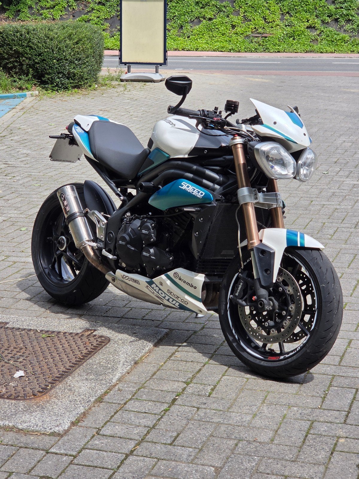 Triumph Speed Triple 1050 ABS 2012, Motos, Motos | Triumph, Particulier, Naked bike, plus de 35 kW, 3 cylindres, Permis Moto A