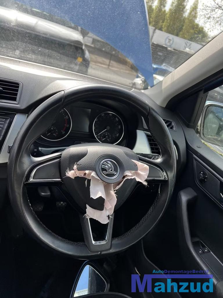 SKODA FABIA 3 stuur stuurwiel leer 2014-2021, Infoline@skoda-auto.cz, Tr. Vaclava Klementa 869
293 01  Mlada Boleslav, CZ, Utilisé