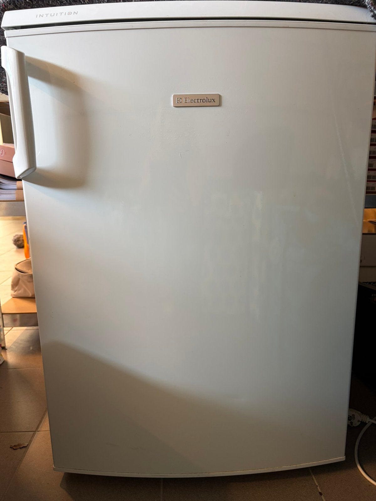 Ijskast met diepvries tafelmodel Electrolux (als nieuw), Elektronische apparatuur, Ophalen, Zo goed als nieuw