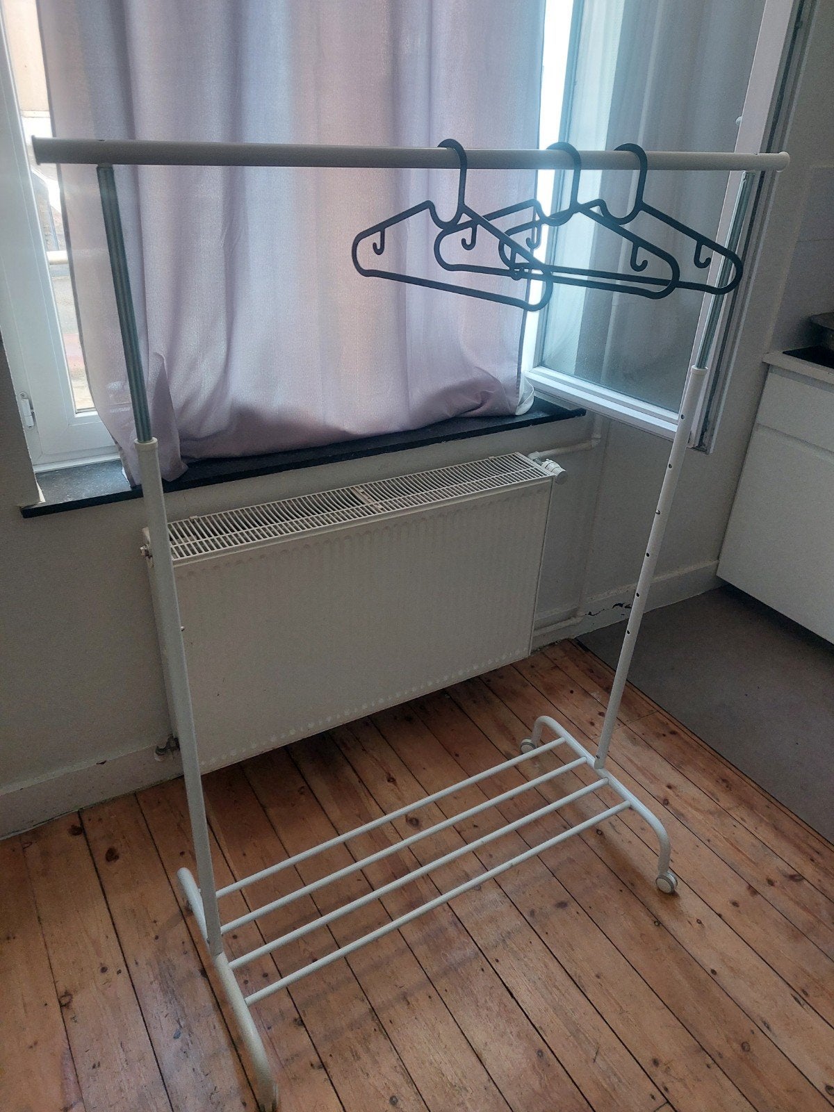 Portant Ikea Rigga, Enlèvement, Avec roues, Comme neuf