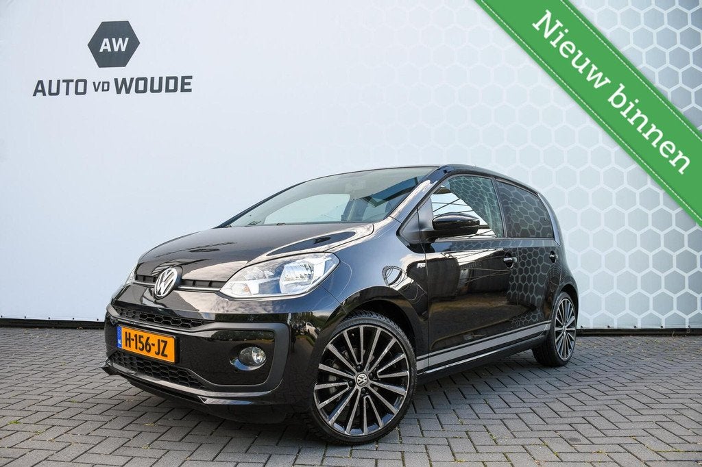 Volkswagen Up! 1.0 BMT high up! R-line Stoelverwarming Airco, Auto's, Volkswagen, Voorwielaandrijving, 4 zetels, Stof, Gebruikt