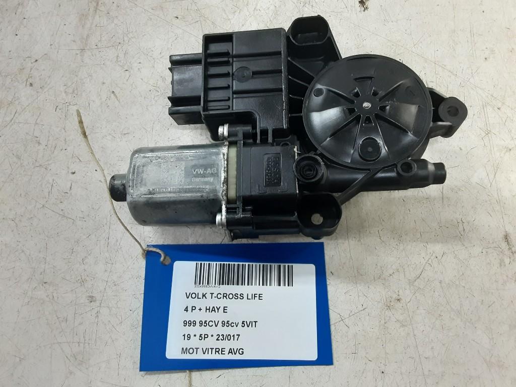 MOTEUR LEVE VITRE ELECTRIQUE AVANT GAUCHE (2Q2959405R), Volkswagen, Gauche, Mevr. I. Hauben, Utilisé