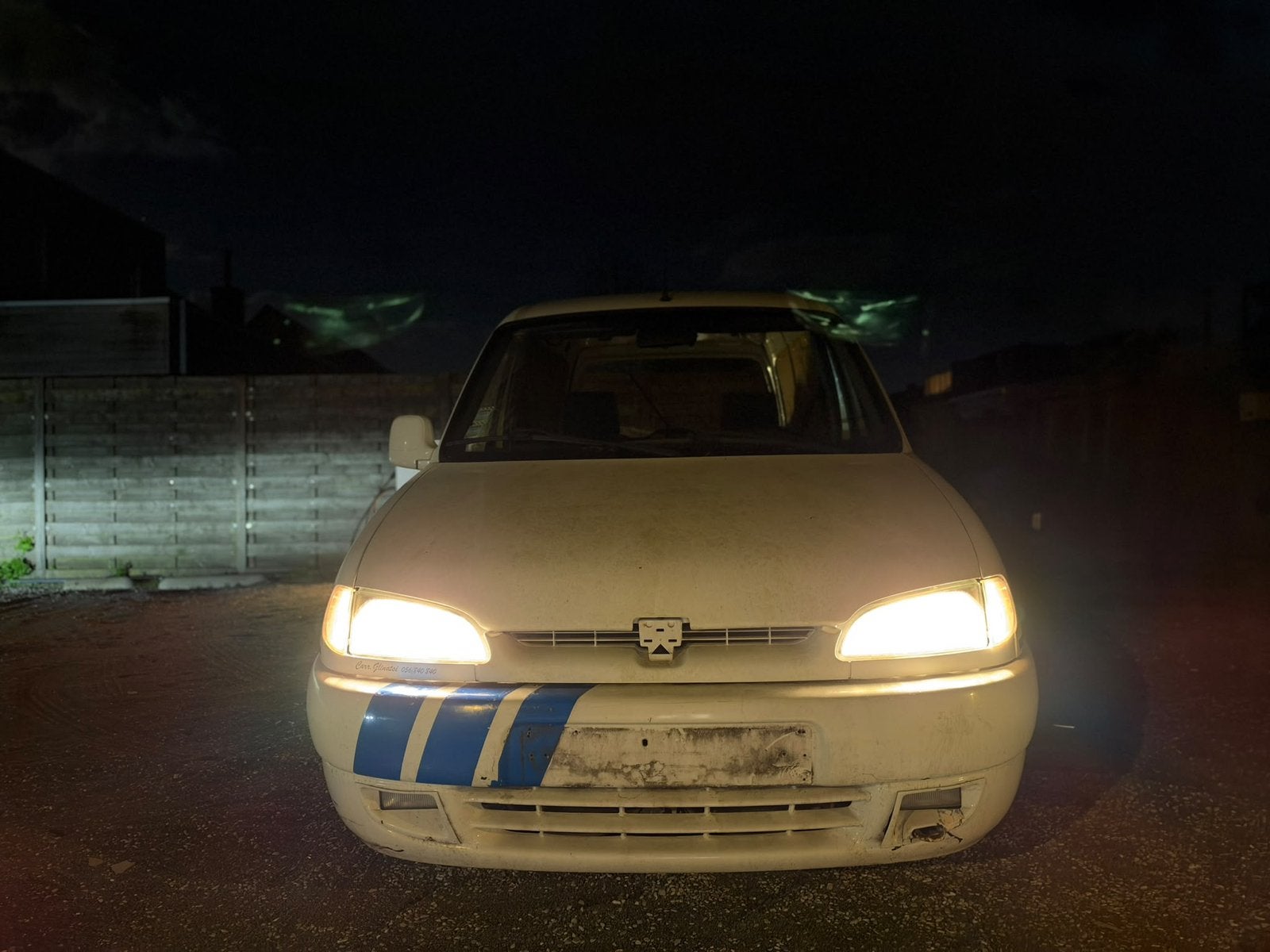 Peugeot partner lichte vracht 1,9 diesel airco 1998, Auto's, Euro 2, 1900 cc, Particulier, 2 zetels