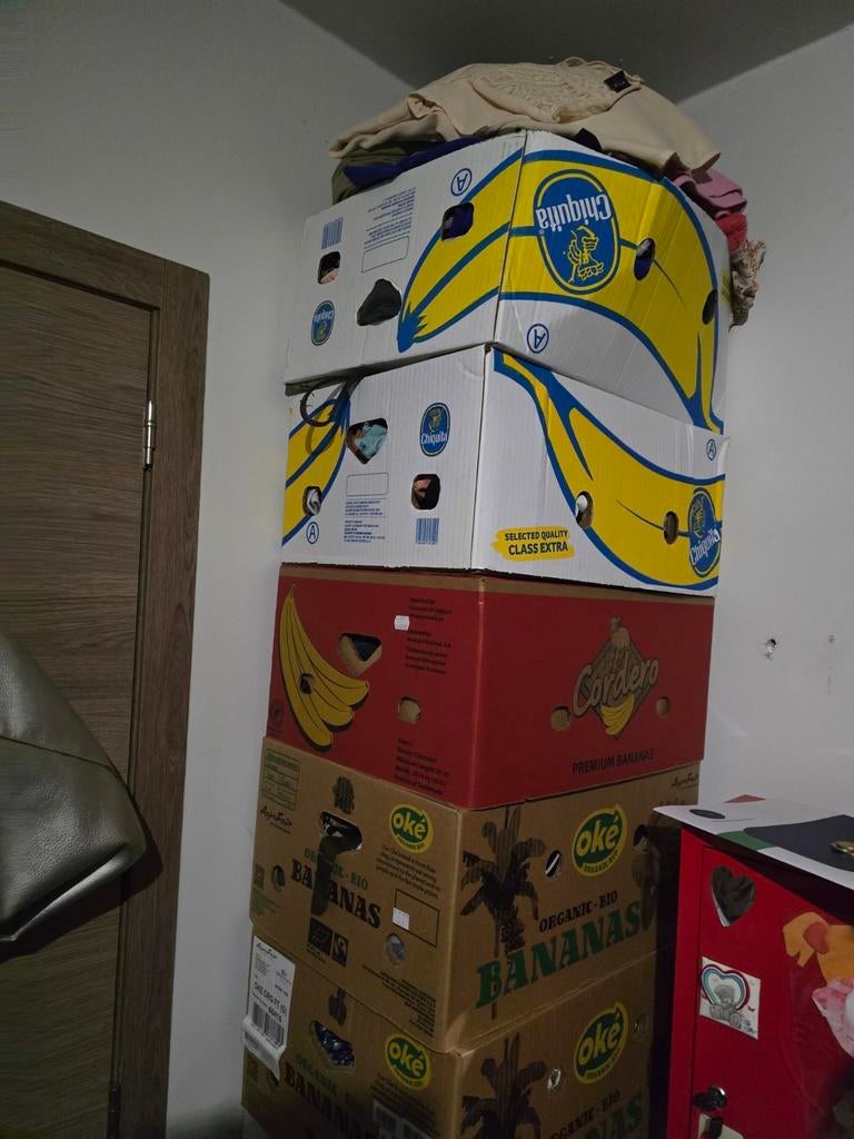 Iemand gezocht voor 2 de hands kleding, Ophalen