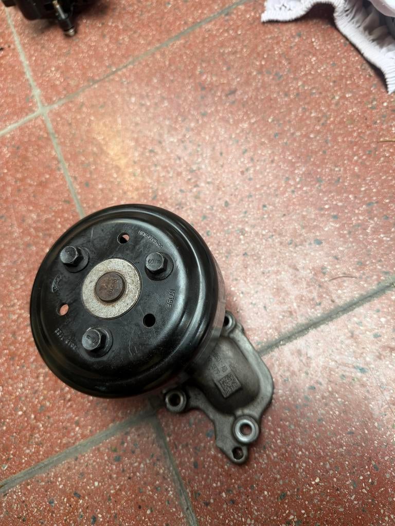 Waterpomp 1.5L YZJA HX7G-8501-AB, Ophalen, Gebruikt, Ford
