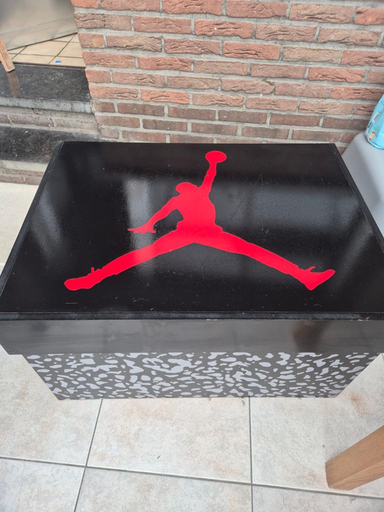 Jordan, Enlèvement