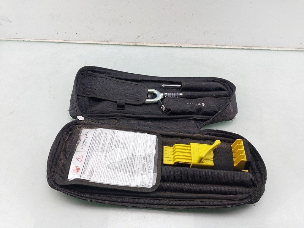 ENSEMBLE D'OUTILS (|748569|), Dhr. J. Ham, Utilisé, Administratie@autoham.nl, Nijkerkerstraat 27a 27a
3821 CD  AMERSFOORT, NL